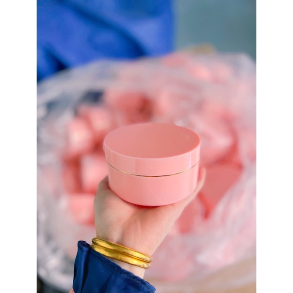 01 hủ nhựa đựng kem 200g màu hồng phấn ( hường )