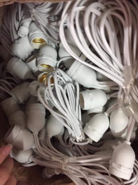 Dây đèn chống nước ,dài 10m gồm 20 đui .