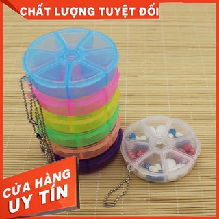 Hộp Nhựa 7 Ngăn Có Móc Khóa Dùng Để Chia Thuốx