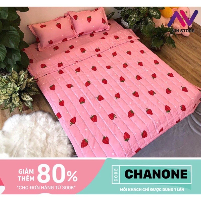 ⚡ RẺ NHẤT SHOPEE⚡ Sét Chăn Ga Kèm 2 Vỏ Gối Đầu Hình Dâu Hồng Đủ Size