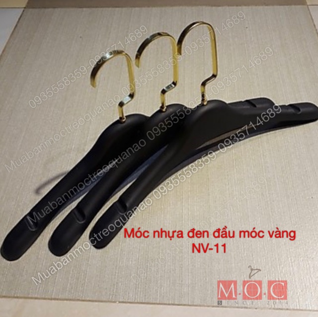 Móc áo nhựa người lớn