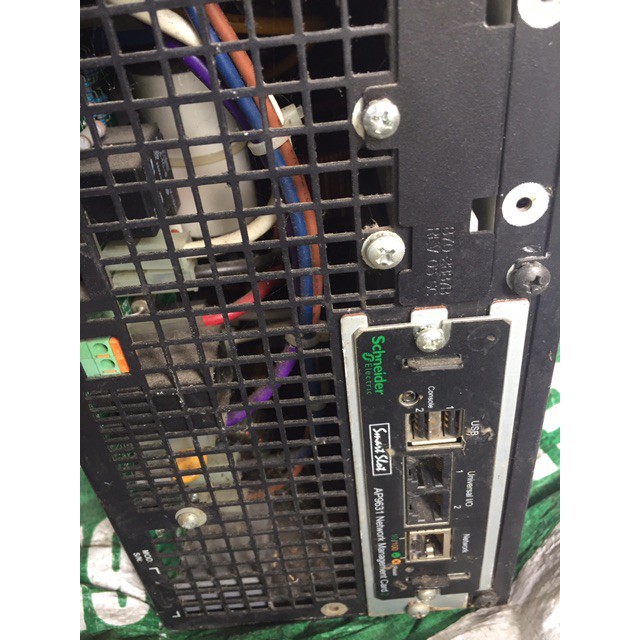 Bộ lưu điện UPS APC RT 3000 2100w Sin chuẩn có card 1931