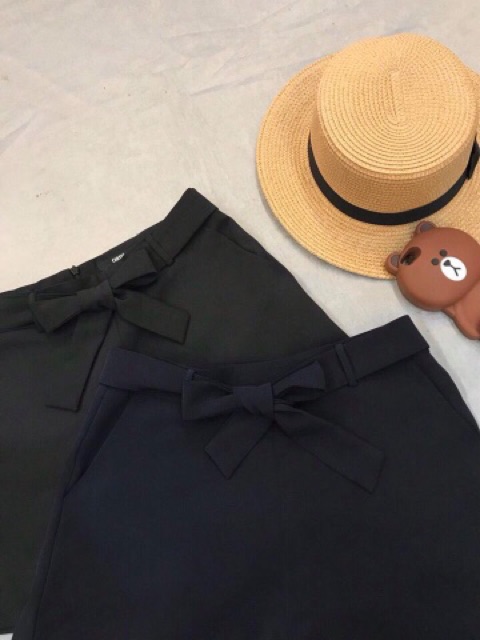 Quần short vải ống rộng dây belt