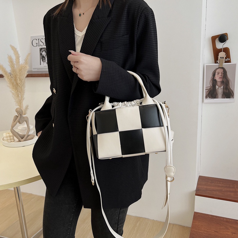 Túi Đeo Vai Sức Chứa Lớn Họa Tiết Kẻ Ô Thanh Lịch Dành Cho Nữ