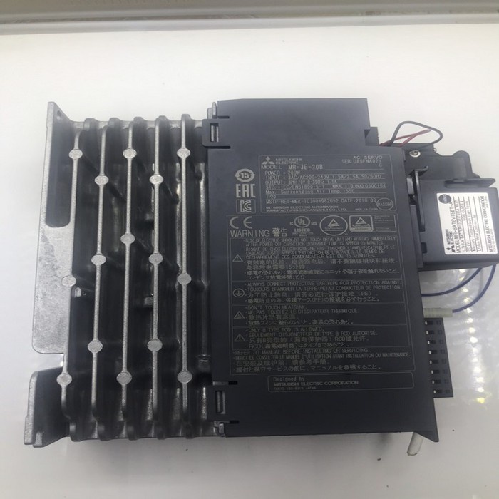 MR-JE-20B FULL Bộ điều khiển Servo +Motor 200W loại chạy mạng