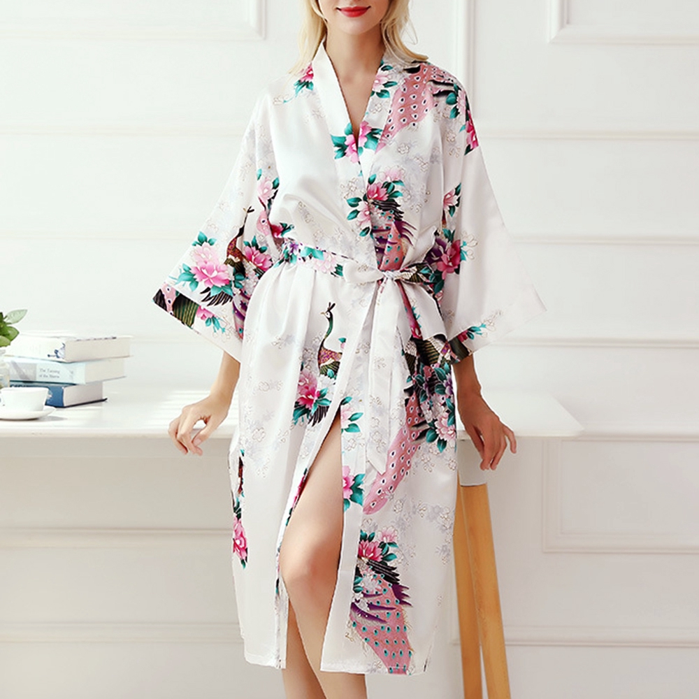 Áo Choàng Kimono RenLụa Satin Hoạ Tiết Chim Công Độc Đáo