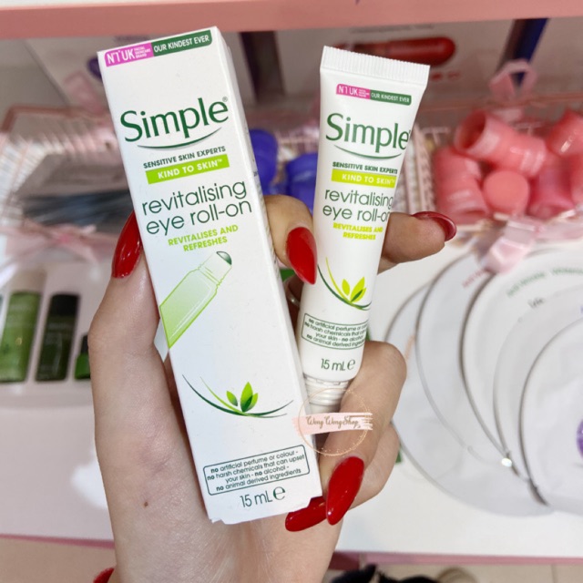 Bút lăn dưỡng ẩm giảm quầng thâm, bọng mắt Simple Revitalising Eye Roll-On