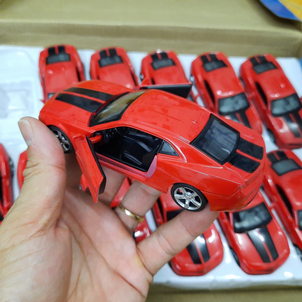 Xe ô tô đồ chơi trẻ em Chevrolet Camaro tỉ lệ 1:38