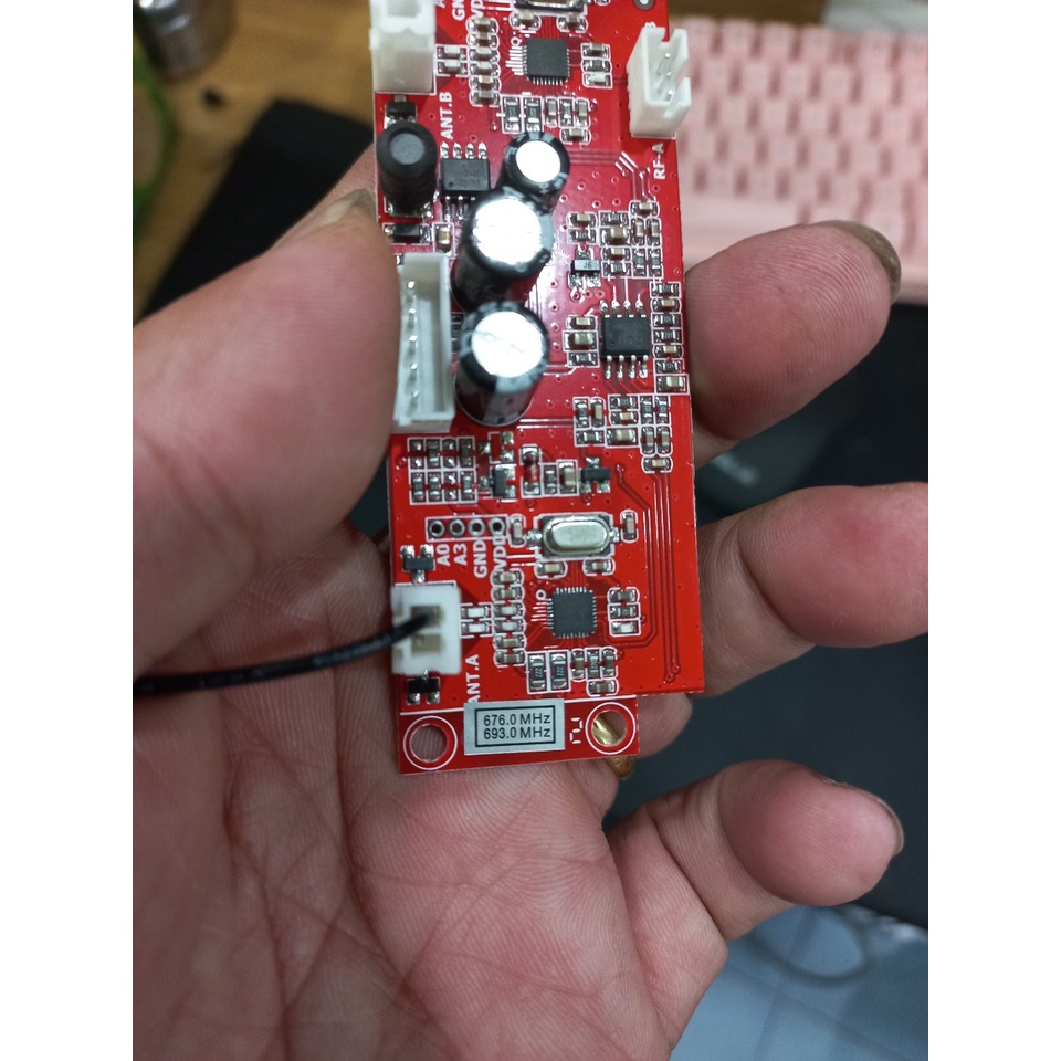 Board mic loa kéo tần số 676.0 mhz-693.0 mhz