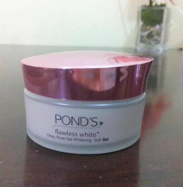 Gel Dưỡng Trắng da cao cấp Pond's Flawless White Dewy Rose