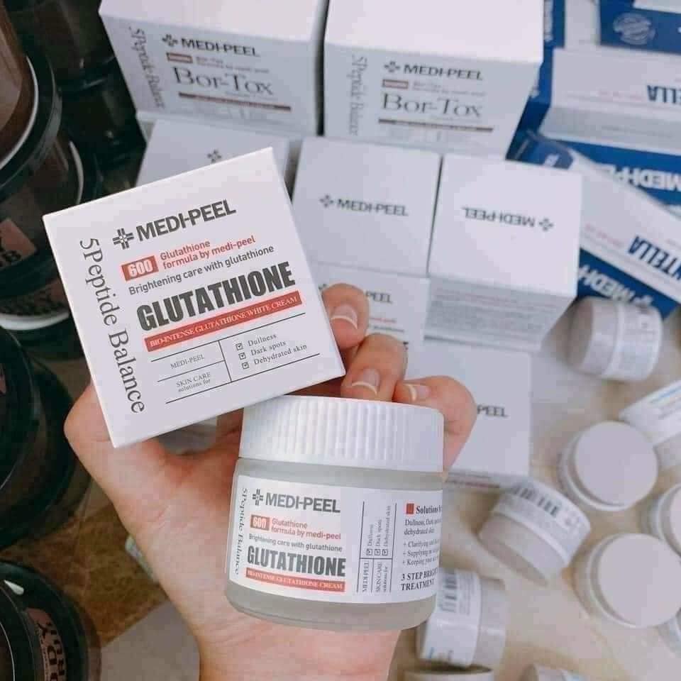 KEM DƯỠNG TRẮNG MEDIPEEL GLUTATHIONE 600