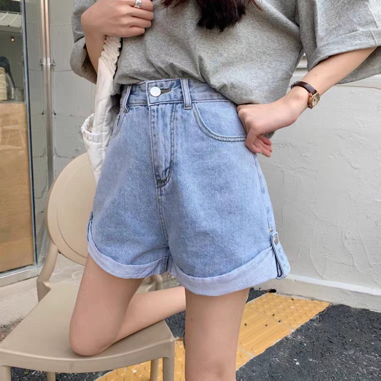 Quần Short Jean Màu Xanh Bạc Ống Rộng Loe Xắn Gấu Phối Tai Trendy /Hình Shop Tự Chụp | BigBuy360 - bigbuy360.vn