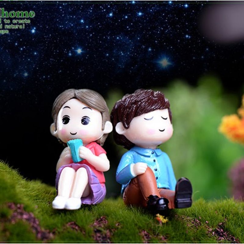 Phụ kiện Cặp đôi sinh viên ngồi đọc sách, trang trí cây cảnh, tiểu cảnh terrarium, làm đồ handmade