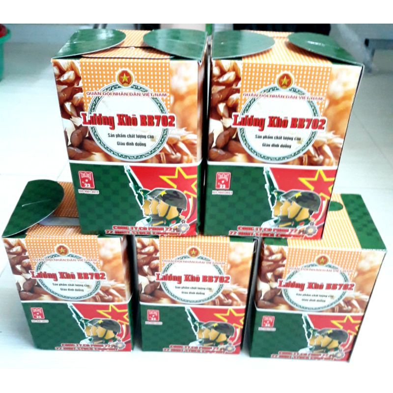 LƯƠNG KHÔ BỘ BINH BB702 - MỘT HỘP 10 PHONG [Công ty cổ phần 22] [700g] [HSD 1 năm] [BB702] [Lương khô quân đội]