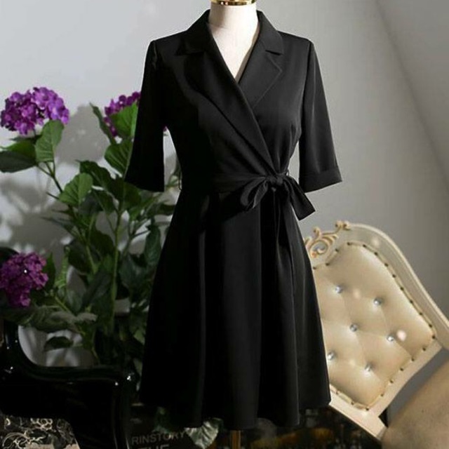 Váy công sở cổ vest xoè eo. Giá sale còn 199k