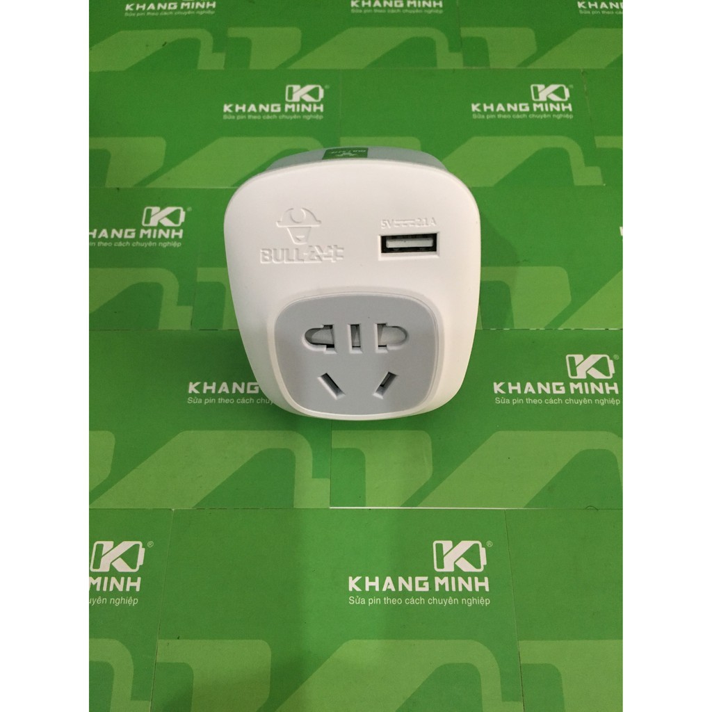 KM Ổ cắm điện AC 3 chân, có Led và cổng USB 5V DC tiện lợi, hàng chất lượng cao.