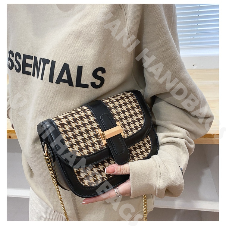 Túi đeo chéo dây pha xích họa tiết houndstooth ST30