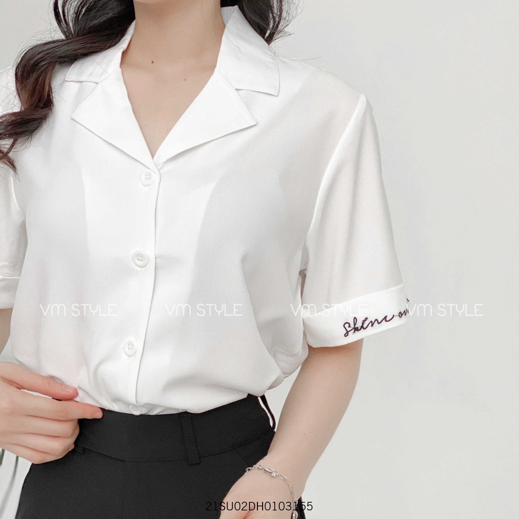 Áo sơ mi nữ cộc tay VMSTYLE cổ vest thêu chữ viền tay dáng suông basic-030174- SMU00033