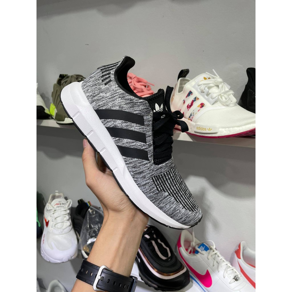 Giày thể thao nữ Adidas Swift Run chính hãng, đẹp, bền.