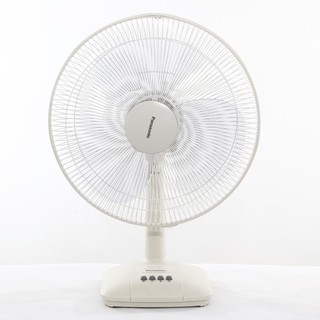 Quạt bàn panasonic f400ci