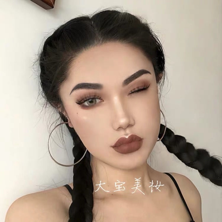 Son Kem Tông Màu Nâu Nâu Đất Trang Điểm Phong Cách Âu Mỹ