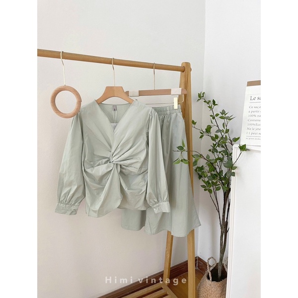 Set xoắn áo kèm chân váy