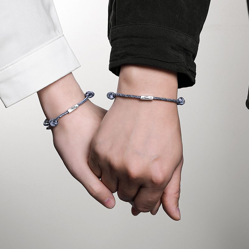 Vòng tay đôi tình yêu nam châm, lắc tay cute cho cặp đôi, bạn thân - Mita Accessories