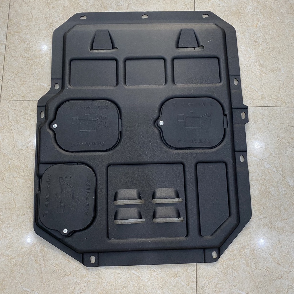 Chắn Bùn Gầm Máy, Chắn Bùn Gầm Động Cơ Xe Suzuki XL7, Ertiga 2019 2020 2021 2022 - kèm ốc vít