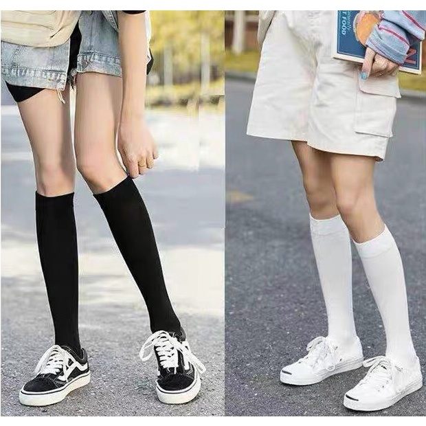 Tất trơn cao cổ đến đầu gối, vớ cotton màu trắng đen giả bốt đùi Hàn Quốc chất len đẹp - Phụ kiện thời trang