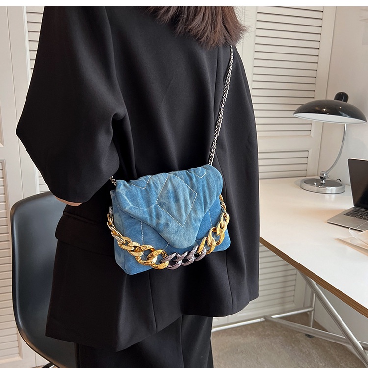 Túi Đeo Chéo Vai Vải Denim Phối Dây Xích Thời Trang Dành Cho Nữ