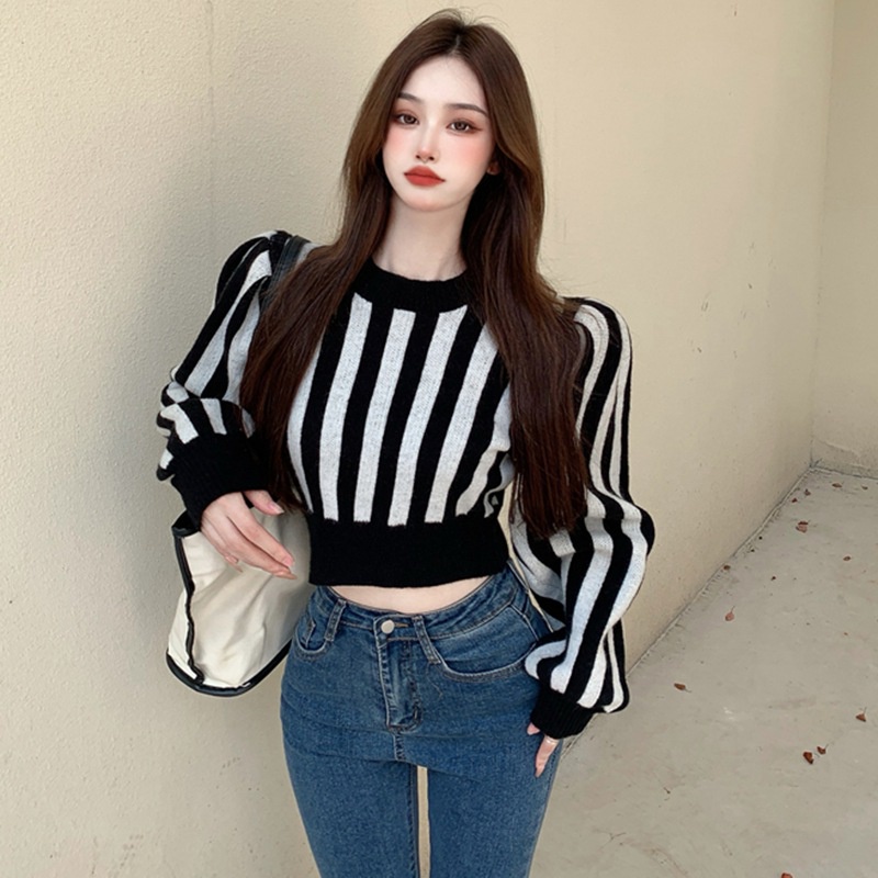 Áo len tay dài dáng rộng họa tiết kẻ sọc màu sắc ngọt ngào phong cách Hàn Quốc