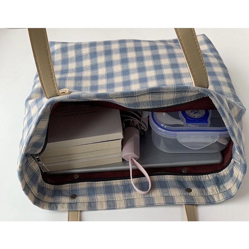 Túi đeo vai hoạ tiết caro