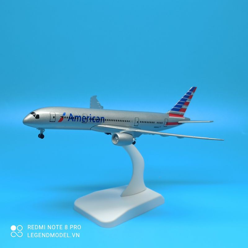 Mô hình máy bay American Airlines 20cm