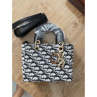 Túi QC sale 100k (live)