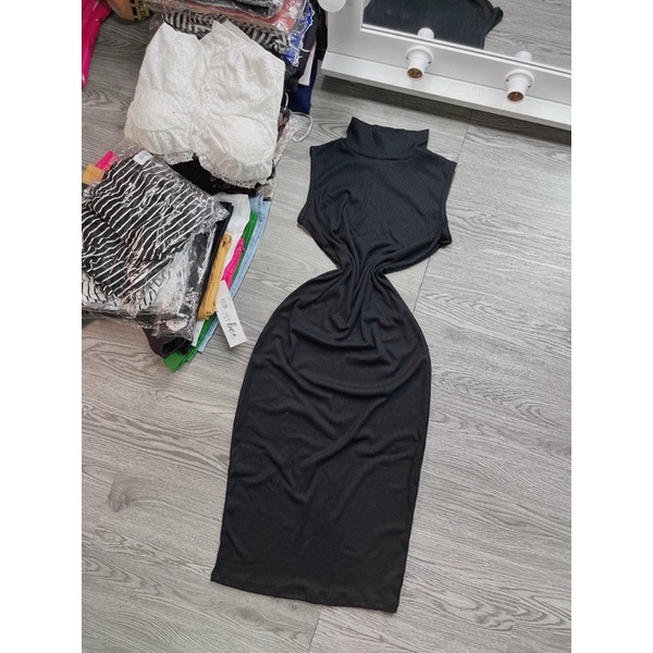 Đầm body chất cổ cao 3 phân