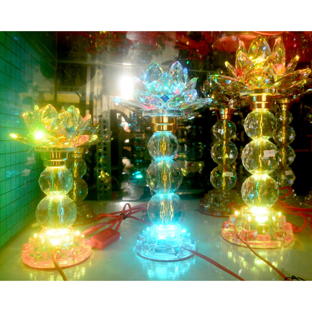 Cặp Đèn pha lê điện bóng led tự động đổi 7 màu thờ cúng bàn thờ