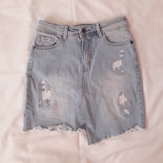 Chân váy jeans tà lệch dáng bút chì