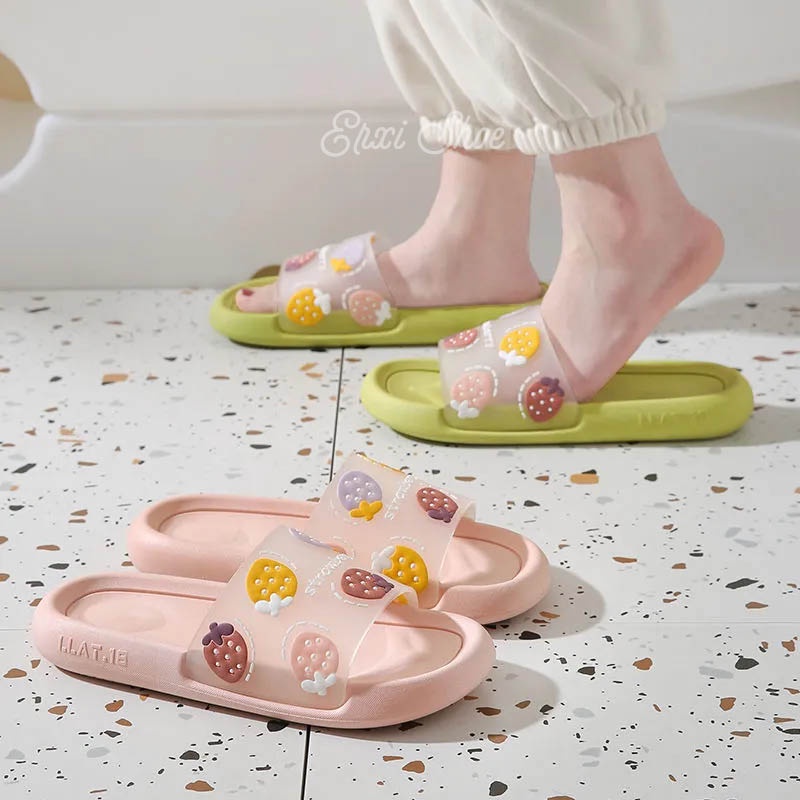 Oeggeo shop Dép Quai Ngang Trong Suốt Họa Tiết Dâu Tây Dành Cho Nữ Mang Trong Nhà
