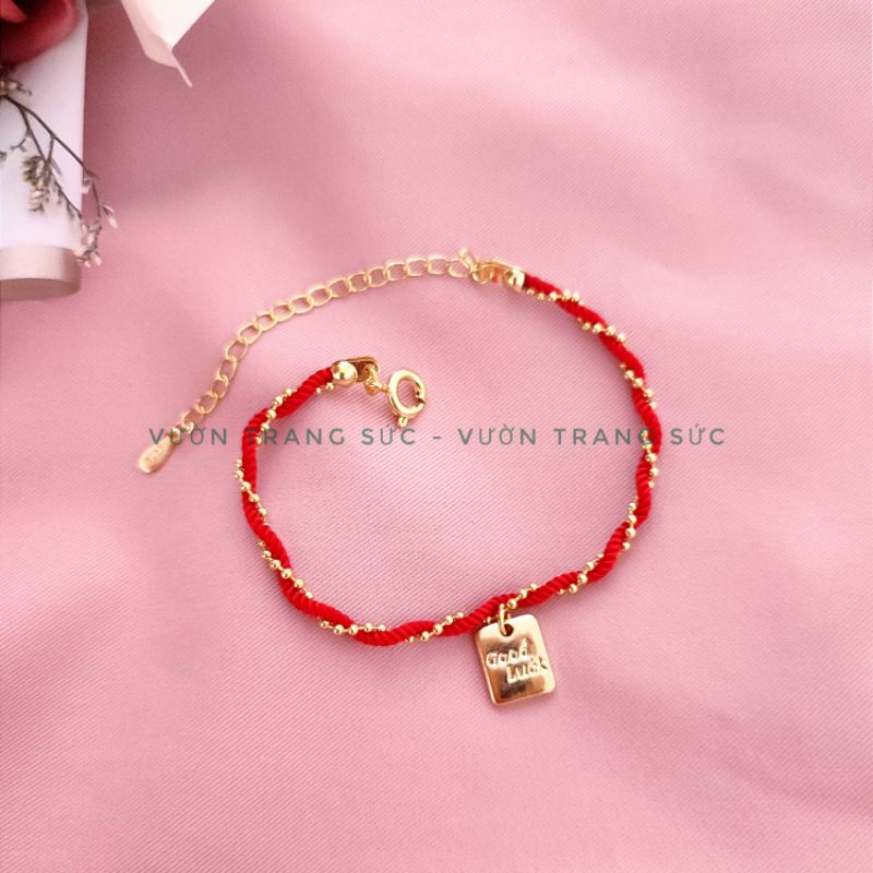 Vòng tay chỉ đỏ kim bạc S925 mạ vàng - Lắc tay chỉ đỏ charm bạc Ý mạ vàng may mắn, tài lộc Vườn Trang Sức VT00199