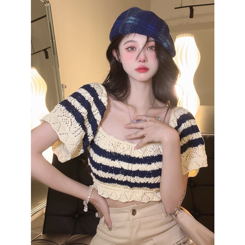 Áo Thun Nữ Ngắn Tay Cổ Tròn Sọc Ngang Thời Trang Hàn