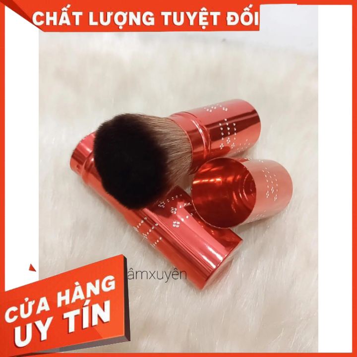 Cọ má hồng có nắp đậy 2 loại nhỏ và lớn nhỏ gọn siêu xinh,Tiện lợi dễ sử dụng là trợ thủ đắc lực cho thợ makeup