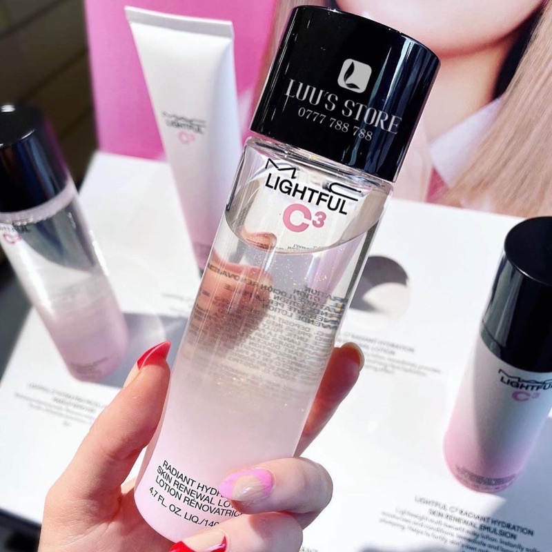 Nước Hoa Hồng MAC Lightful C3 Radiant Hydration