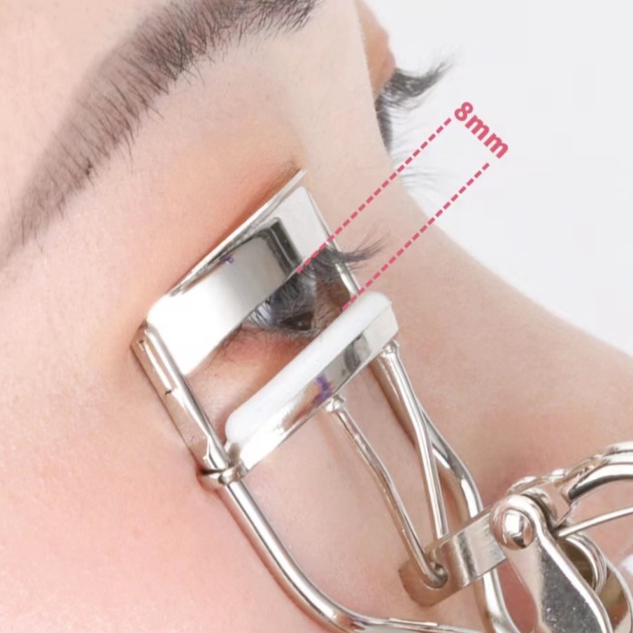 Dụng Cụ Bấm Cong Mi Thiết Kế Nhỏ Gọn Tiện Dụng Cho Người Mới Bắt Đầu