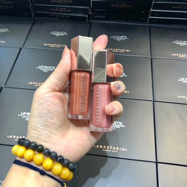 Son bóng fenty beauty gloss bomb