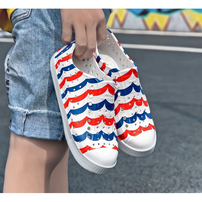 Giày nhựa WNC NATIVE cho bé đi mùa hè, du lịch chất liệu siêu nhẹ thời trang freeship (Tặng kèm 4 ticker)