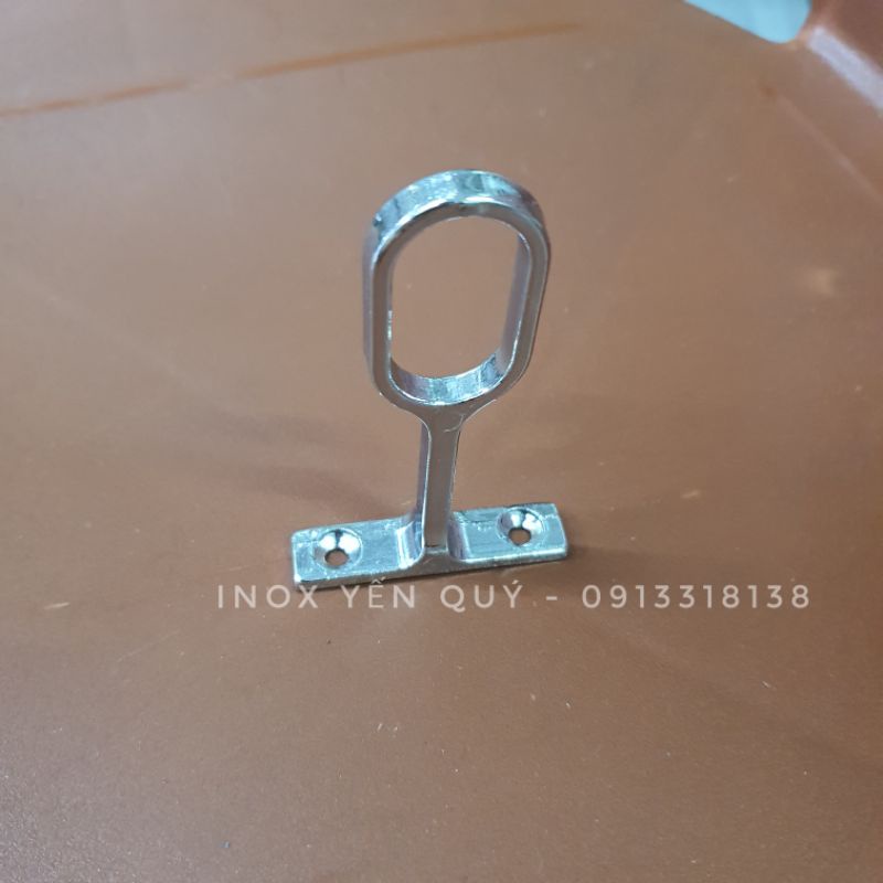 1 đôi bát đỡ ống nhôm elip trong tủ treo quần áo