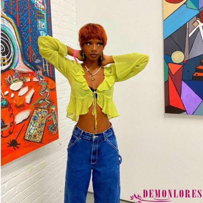 Áo Crop Top Tay Loe Dài Cổ Chữ V Xẻ Sâu Gợi Cảm Cho Nữ