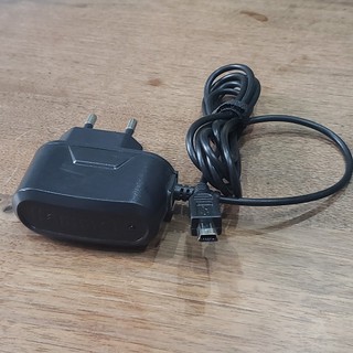 Sạc điện thoại HAMMER V3 / mini USB ( đầu hình thang)