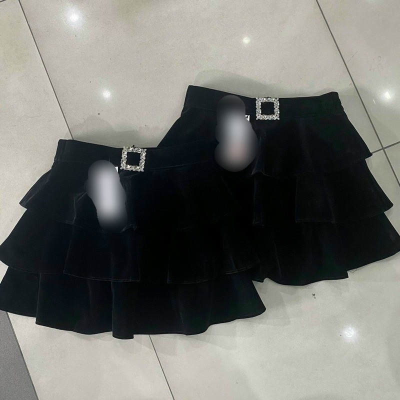 Sale.Chân Váy Nhung 3 Tầng. Mặt Đá.Hàng Đẹp