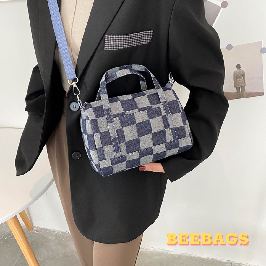 Túi Xách Jean Họa Tiết Caro Cầm Tay, Đeo Chéo Màu Đen, Xanh Đậm | TX45 | Túi Cầm Tay Vải Jean Năng Động Cá Tính Đi Chơi